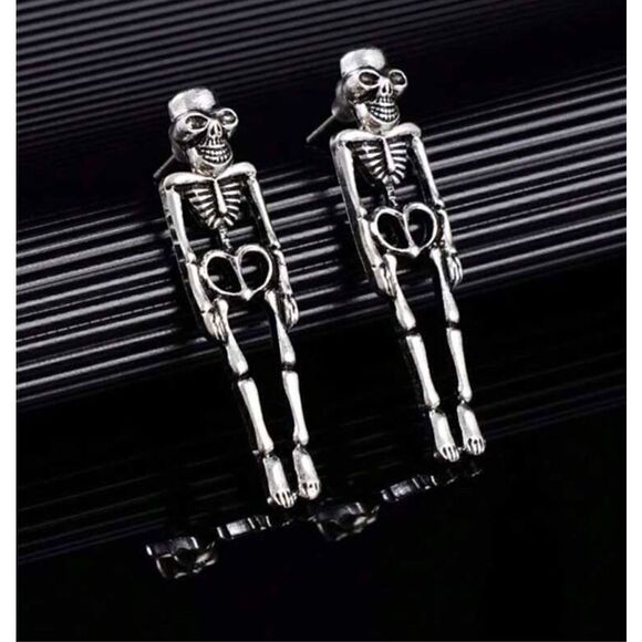 Unique Detachable Realistic Human Skull Skeleton Earrings For Women, Perfect For - Picture 3 of 4